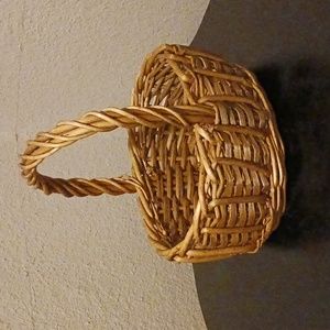 Wicker basket